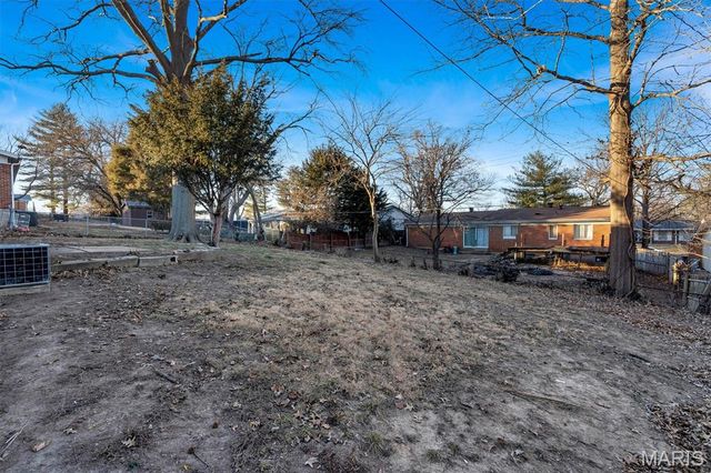 3515 Saint Catherine Street, Florissant, MO 63033