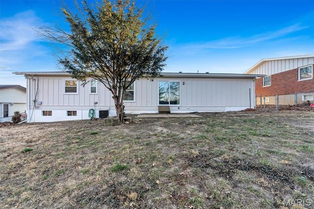 3515 Saint Catherine Street, Florissant, MO 63033