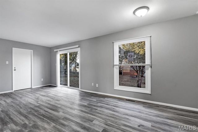 3515 Saint Catherine Street, Florissant, MO 63033