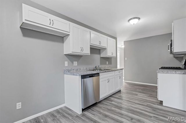 3515 Saint Catherine Street, Florissant, MO 63033