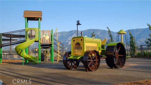 2194 Aneto Way, Santa Paula, CA 93060