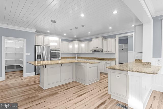 13826 ESTATE MANOR DR, Gainesville, VA 20155