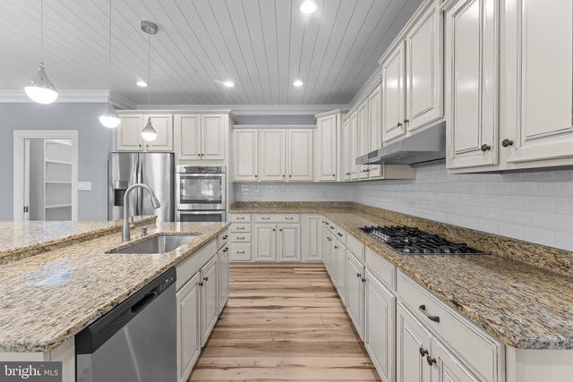 13826 ESTATE MANOR DR, Gainesville, VA 20155