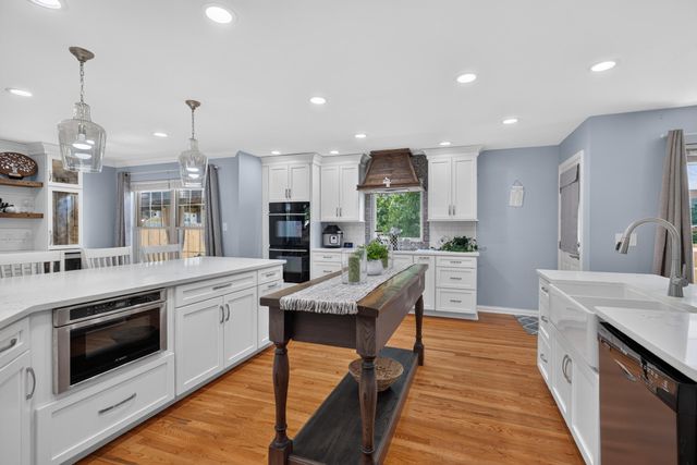 2252 Blackmoor Park Lane, Lexington, KY 40509