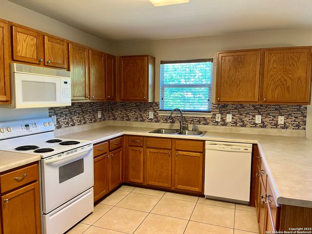 10523 TIGER PAW, San Antonio, TX 78251