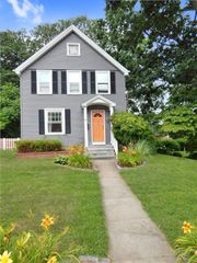 46 Highland Avenue, Westerly, RI 02891