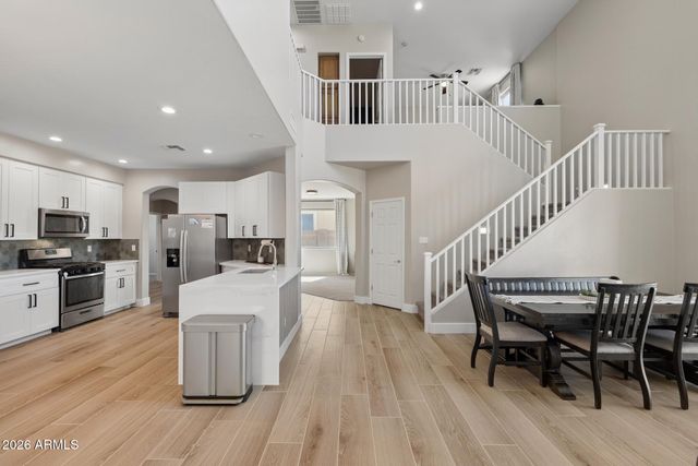 34920 N MIRANDESA Drive, San Tan Valley, AZ 85143