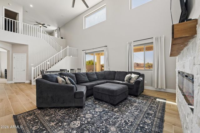 34920 N MIRANDESA Drive, San Tan Valley, AZ 85143