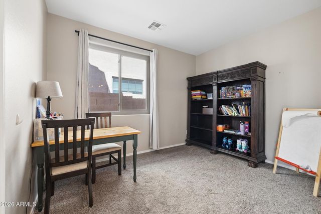 34920 N MIRANDESA Drive, San Tan Valley, AZ 85143