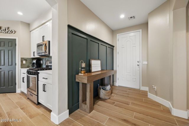 34920 N MIRANDESA Drive, San Tan Valley, AZ 85143