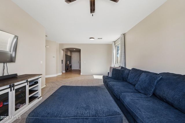 34920 N MIRANDESA Drive, San Tan Valley, AZ 85143