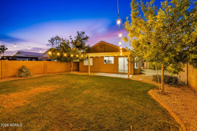 4705 E DESERT WIND Drive, Phoenix, AZ 85044