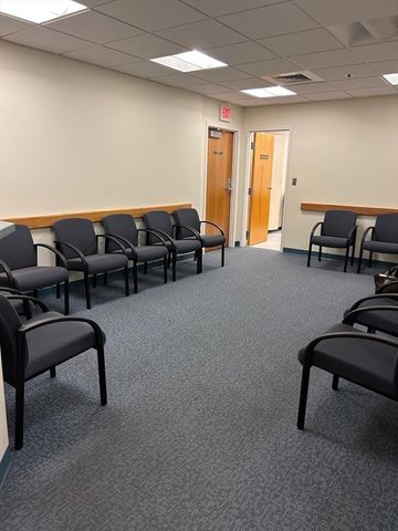 955 Main St 305, Winchester, MA 01890