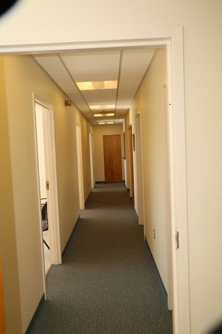 955 Main St 305, Winchester, MA 01890