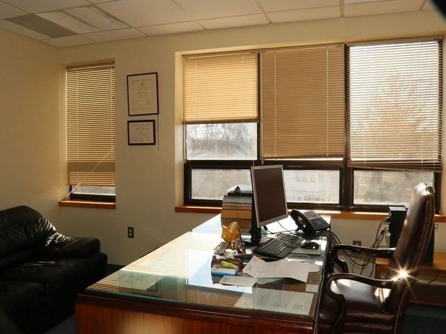 955 Main St 305, Winchester, MA 01890