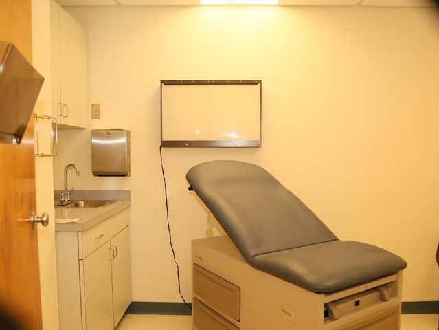 955 Main St 305, Winchester, MA 01890