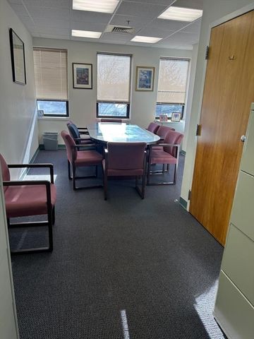 955 Main St 305, Winchester, MA 01890