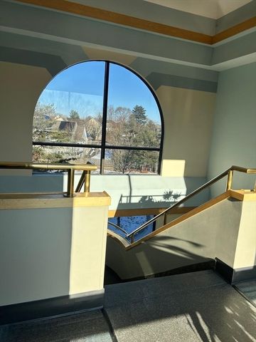955 Main St 305, Winchester, MA 01890
