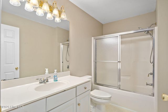 213 Country Club Drive, Wallace, NC 28466
