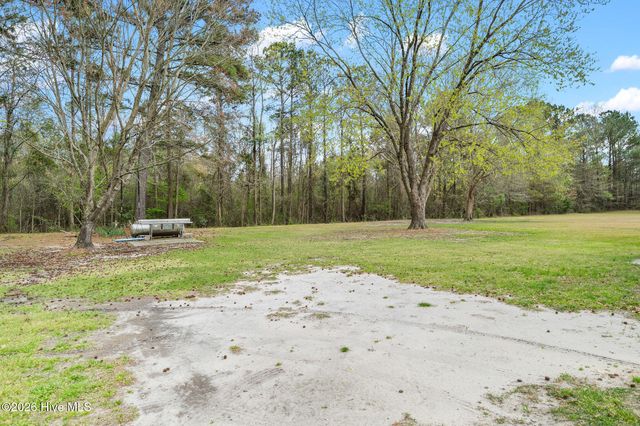 213 Country Club Drive, Wallace, NC 28466