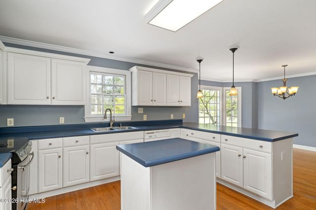 213 Country Club Drive, Wallace, NC 28466