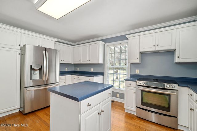 213 Country Club Drive, Wallace, NC 28466