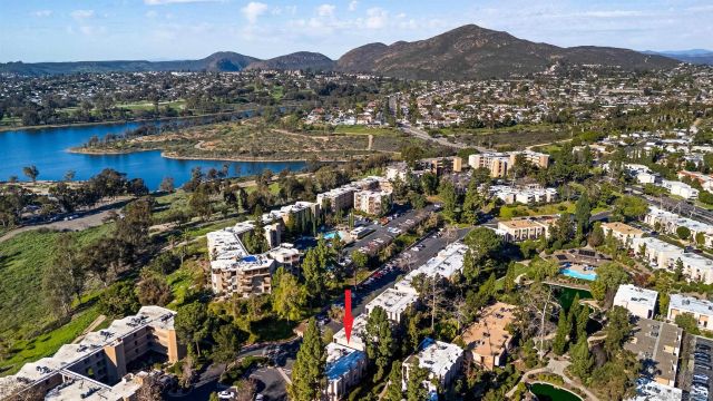 5700 Baltimore Dr 202, La Mesa, CA 91942