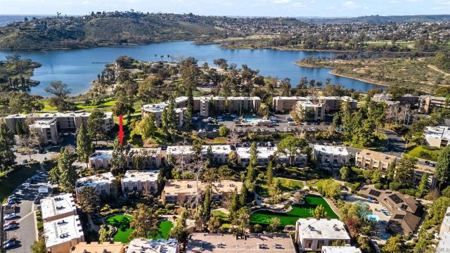 5700 Baltimore Dr 202, La Mesa, CA 91942