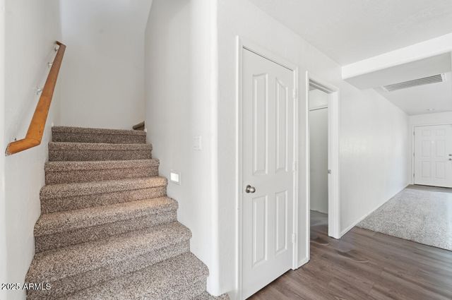 11589 W LEE Lane, Youngtown, AZ 85363