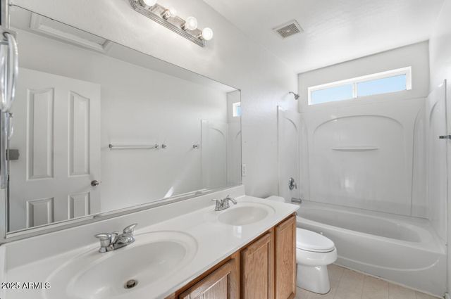 11589 W LEE Lane, Youngtown, AZ 85363