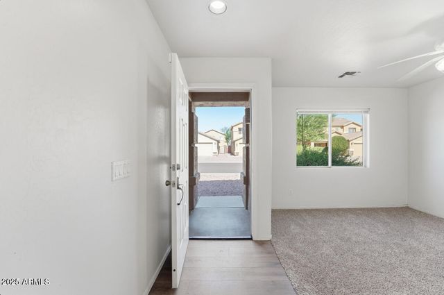 11589 W LEE Lane, Youngtown, AZ 85363