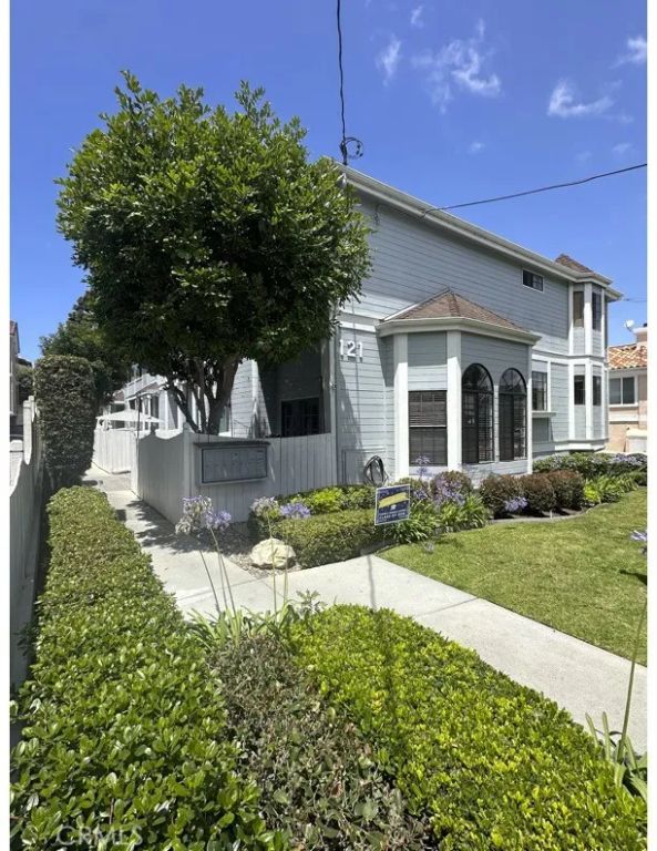 121 S Juanita, Redondo Beach, CA 90277