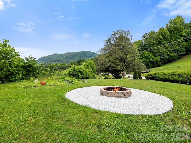 205 Old Fort Road, Fairview, NC 28730