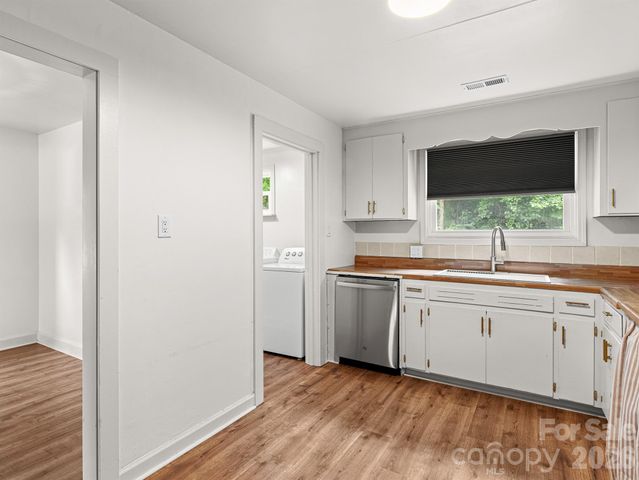 205 Old Fort Road, Fairview, NC 28730