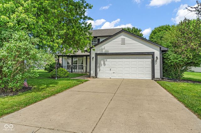 641 Saraina Lane, New Whiteland, IN 46184