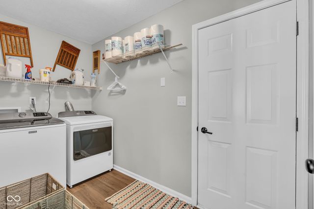 641 Saraina Lane, New Whiteland, IN 46184