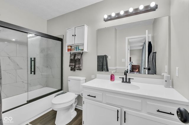 641 Saraina Lane, New Whiteland, IN 46184