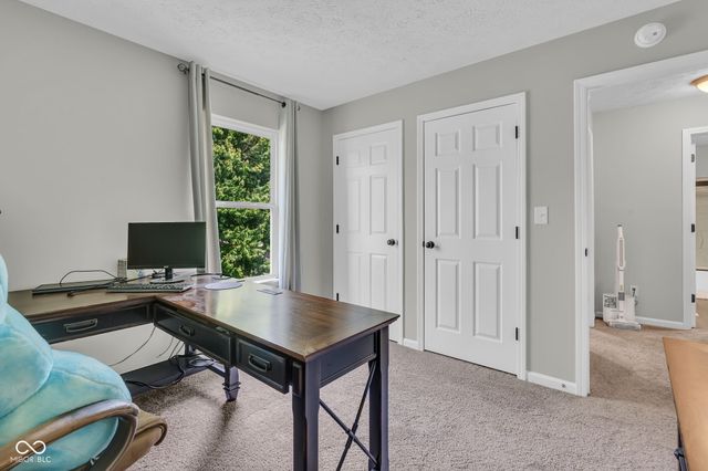 641 Saraina Lane, New Whiteland, IN 46184