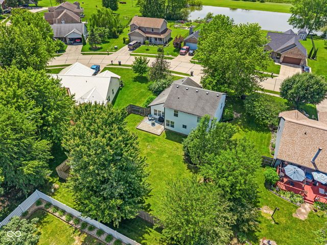 641 Saraina Lane, New Whiteland, IN 46184