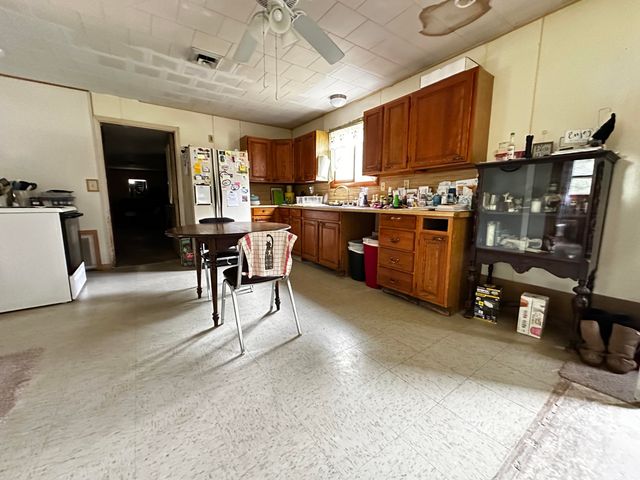 3664 N Hamlock Lane, Peacock Twp, MI 49644