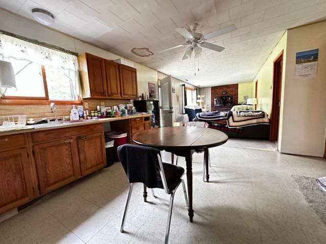 3664 N Hamlock Lane, Peacock Twp, MI 49644