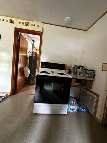 3664 N Hamlock Lane, Peacock Twp, MI 49644