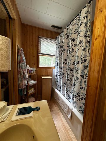 3664 N Hamlock Lane, Peacock Twp, MI 49644