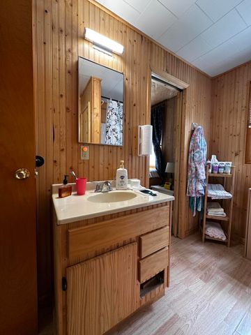 3664 N Hamlock Lane, Peacock Twp, MI 49644