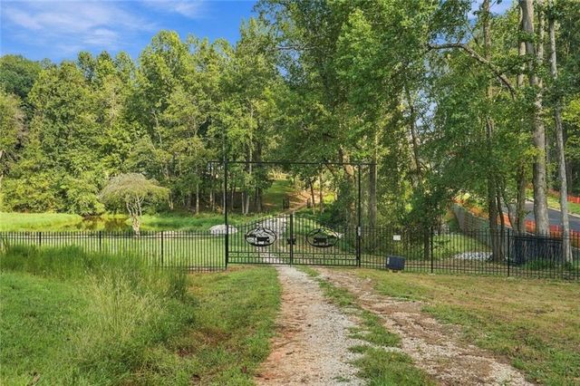 993 Sam Freeman Road, Hoschton, GA 30548