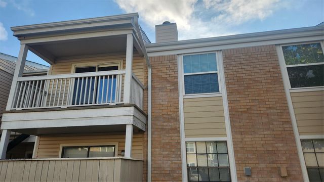 2750 Holly Hall Street 304, Houston, TX 77054