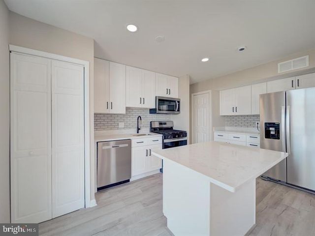 8675 GREENBELT RD #202, Greenbelt, MD 20770