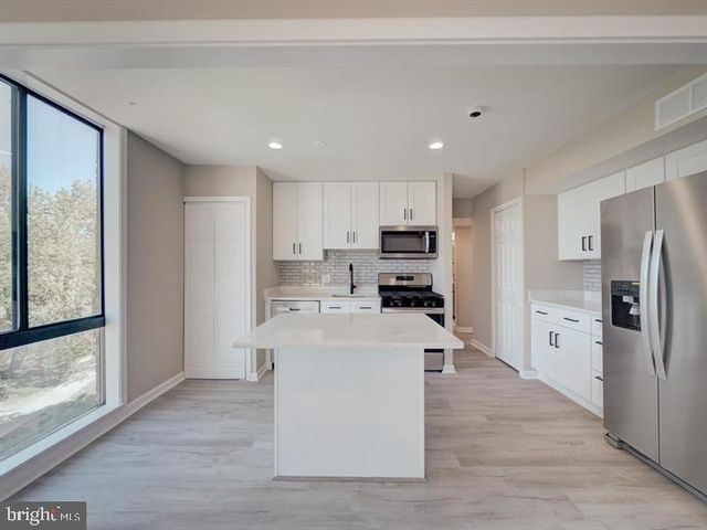 8675 GREENBELT RD #202, Greenbelt, MD 20770