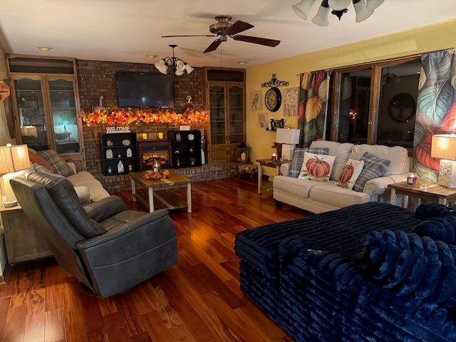 21 Colonial Drive, Clinton, IL 61727