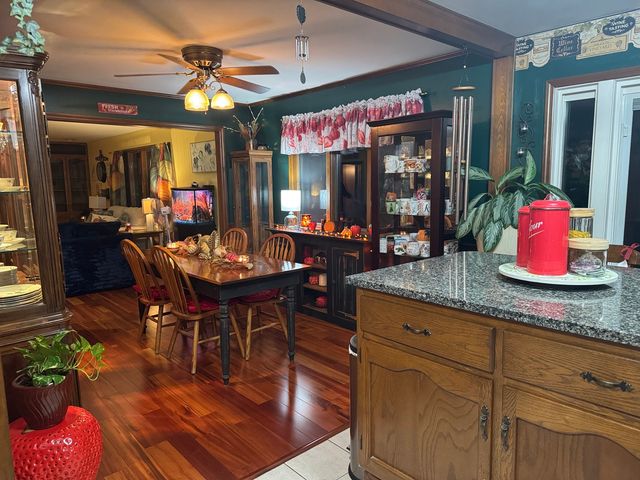 21 Colonial Drive, Clinton, IL 61727